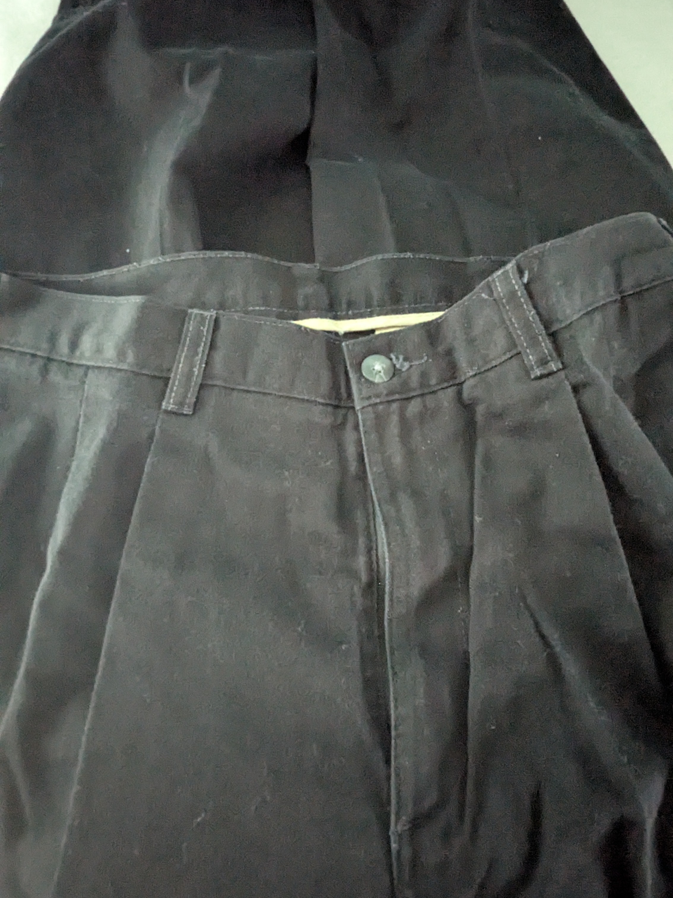 Classic Black Men’s Pleated Pants Size 32x30